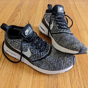 Nike Airmax Thea Ultra FlyknitShoes, Black and White "Oreo", Size 9